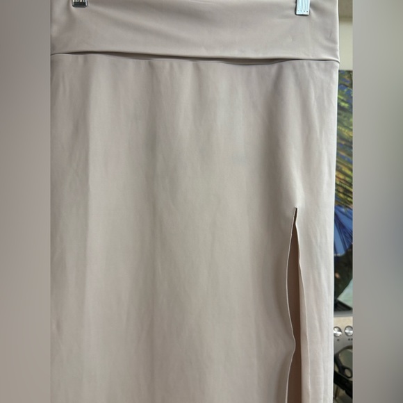 SKIMS Shaping Swim Long Kirt Size M - Picture 3 of 8